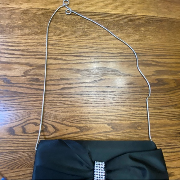 La Sera by Franchise black satin evening purse, could be clutch or shoulder. - Picture 3 of 4